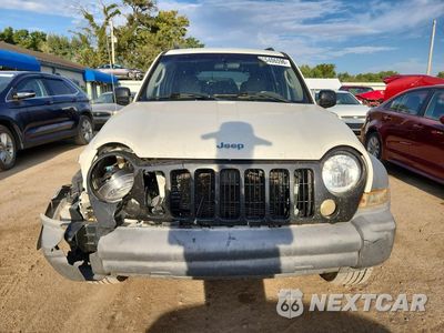 Piąte zdjęcie samochodu w środku: 2005 JEEP LIBERTY SPORT VIN:1J4GK48K85W560479 - miniatura