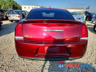 Zdjęcie 6 z 13 samochodu: 2018 CHRYSLER 300 S VIN:2C3CCAGG9JH331092 - miniatura