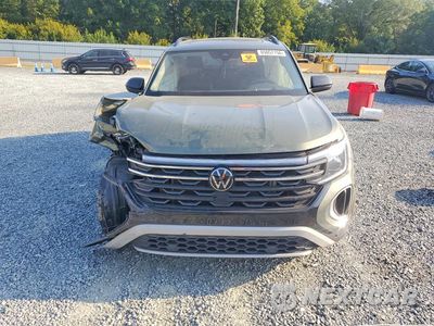 Piąte zdjęcie samochodu w środku: 2024 VOLKSWAGEN ATLAS PEAK EDITION SEL VIN:1V2GR2CA9RC540378 - miniatura