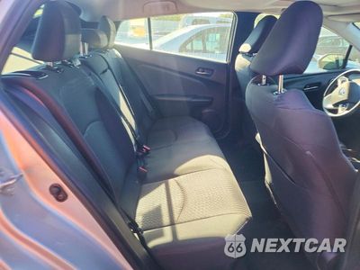 Zdjęcie 10 z 12 samochodu: 2017 TOYOTA PRIUS THREE VIN:JTDKARFU2H3035542 - miniatura