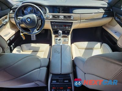 Zdjęcie 8 z 12 samochodu: 2012 BMW 740 LI VIN:WBAKB4C58CC575688 - miniatura
