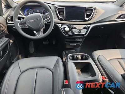 Zdjęcie 9 z 15 samochodu: 2025 CHRYSLER PACIFICA SELECT VIN:2C4RC1BG8SR512113 - miniatura