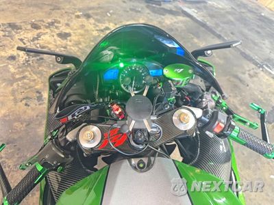 Piąte zdjęcie samochodu w środku: 2007 YAMAHA YZFR1 VIN:JYARN20E47A000423 - miniatura