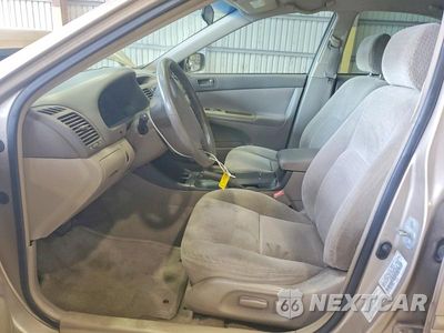 Zdjęcie 7 z 12 samochodu: 2002 TOYOTA CAMRY LE VIN:4T1BE32K22U032384 - miniatura