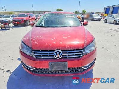 Piąte zdjęcie samochodu w środku: 2015 VOLKSWAGEN PASSAT SEL VIN:1VWCV7A31FC019354 - miniatura
