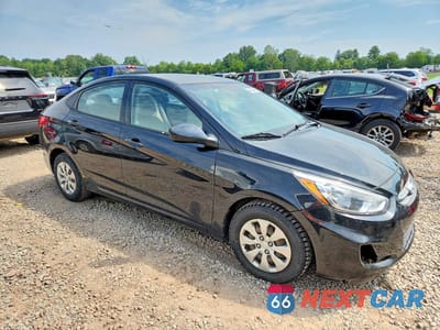 Czwarte zdjęcie samochodu z boku: 2017 HYUNDAI ACCENT SE VIN:KMHCT4AE5HU287292 - miniatura
