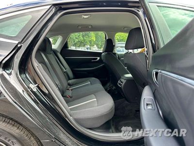 Piąte zdjęcie samochodu w środku: 2026 HYUNDAI SONATA HYBRID BLUE VIN:KMHL24JJ3TA153729 - miniatura