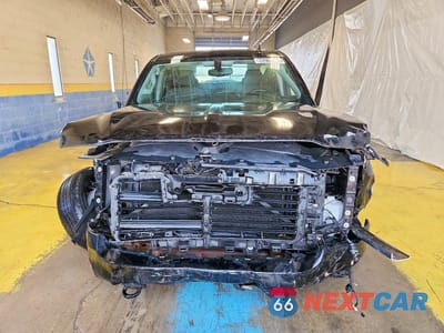 Piąte zdjęcie samochodu w środku: 2019 CHEVROLET SILVERADO LD K1500 LT VIN:2GCVKPEC6K1149869 - miniatura