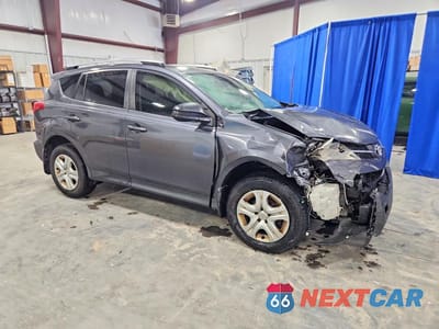 Czwarte zdjęcie samochodu z boku: 2015 TOYOTA RAV4 LE VIN:JTMZFREV2FD071409 - miniatura