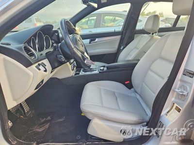 Zdjęcie 7 z 12 samochodu: 2012 MERCEDES-BENZ C 300 4MATIC VIN:WDDGF8BB1CR240514 - miniatura