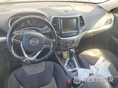 Zdjęcie 8 z 13 samochodu: 2014 JEEP CHEROKEE LATITUDE VIN:1C4PJLCB4EW186706 - miniatura