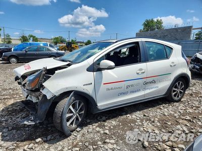 2018 TOYOTA PRIUS C TWO JTDKDTB31J1599833 - główne zdjęcie licytacji z USA - miniatura
