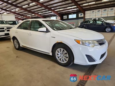 Czwarte zdjęcie samochodu z boku: 2012 TOYOTA CAMRY HYBRID LE VIN:4T1BD1FK0CU033617 - miniatura