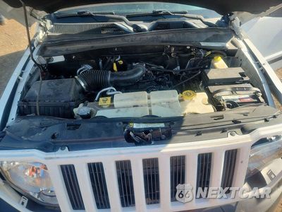 Zdjęcie 12 z 14 samochodu: 2011 JEEP LIBERTY RENEGADE VIN:1J4PN3GK1BW512756 - miniatura
