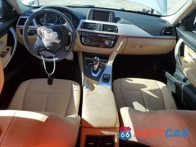 Zdjęcie 8 z 12 samochodu: 2018 BMW 320 I VIN:WBA8E1G51JNU89604 - miniatura