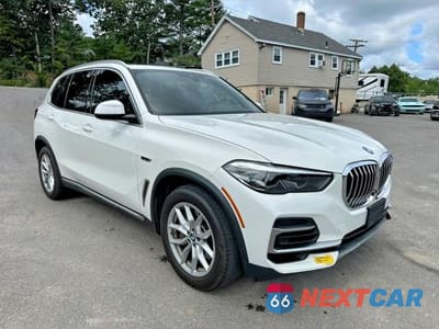 Czwarte zdjęcie samochodu z boku: 2022 BMW X5 XDRIVE45E VIN:5UXTA6C07N9M90821 - miniatura