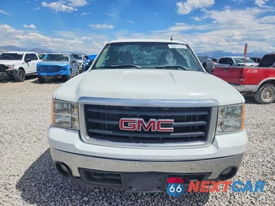Piąte zdjęcie samochodu w środku: 2007 GMC NEW SIERRA C1500 VIN:2GTEC19C371580195 - miniatura
