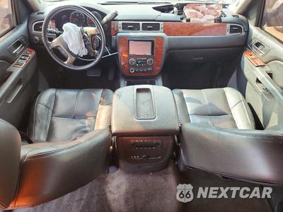 Zdjęcie 8 z 13 samochodu: 2013 CHEVROLET SUBURBAN C1500 LT VIN:1GNSCJE02DR122897 - miniatura
