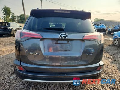 Zdjęcie 6 z 12 samochodu: 2016 TOYOTA RAV4 XLE VIN:JTMWFREV7GD085729 - miniatura
