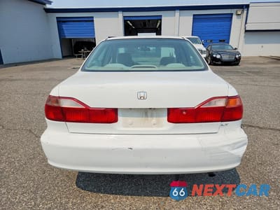 Zdjęcie 6 z 12 samochodu: 1998 HONDA ACCORD LX VIN:1HGCG5545WA057817 - miniatura