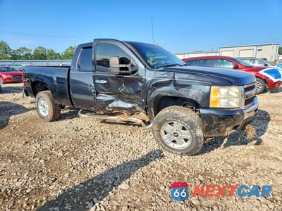 Czwarte zdjęcie samochodu z boku: 2009 CHEVROLET SILVERADO K1500 LT VIN:1GCEK29089Z209154 - miniatura