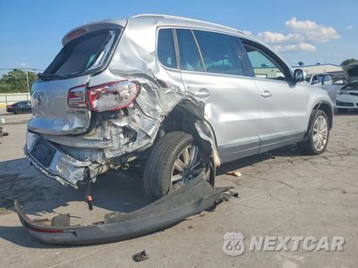 Trzecie zdjęcie samochodu z tyłu: 2014 VOLKSWAGEN TIGUAN S VIN:WVGAV3AX1EW552173 - miniatura