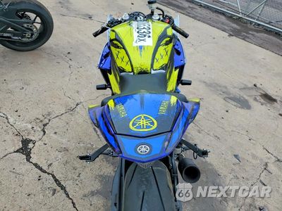 Zdjęcie 6 z 9 samochodu: 2014 YAMAHA YZFR1 VIN:JYARN23E0EA016837 - miniatura