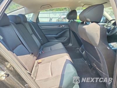 Zdjęcie 10 z 12 samochodu: 2018 HONDA ACCORD LX VIN:1HGCV1F1XJA130661 - miniatura