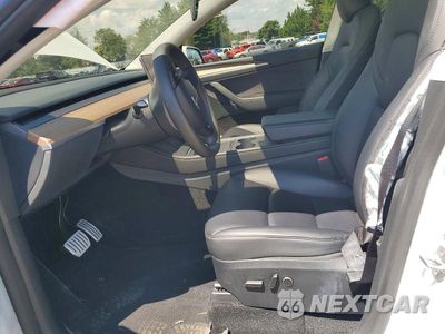 Zdjęcie 7 z 12 samochodu: 2023 TESLA MODEL Y VIN:7SAYGDEF3PF754883 - miniatura