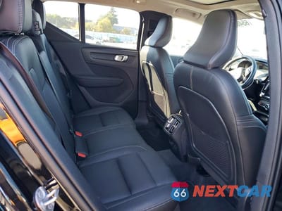 Zdjęcie 10 z 12 samochodu: 2024 VOLVO XC40 CORE VIN:YV4L12UK6R2326322 - miniatura