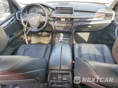 Zdjęcie 8 z 13 samochodu: 2014 BMW X5 SDRIVE35I VIN:5UXKR2C54E0H32383 - miniatura