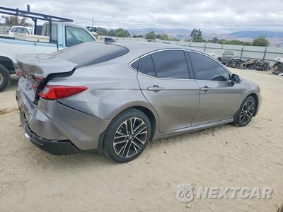 Trzecie zdjęcie samochodu z tyłu: 2025 TOYOTA CAMRY XLE VIN:4T1DBADK2SU513500 - miniatura