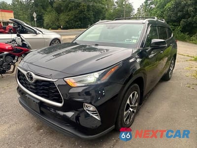 2022 TOYOTA HIGHLANDER XLE 5TDGZRBH5NS217155 - główne zdjęcie licytacji z USA - miniatura