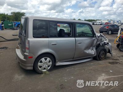Trzecie zdjęcie samochodu z tyłu: 2006 TOYOTA SCION XB VIN:JTLKT324764114634 - miniatura