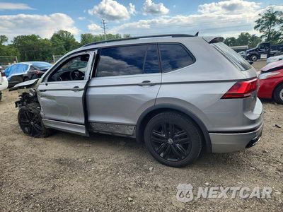 Drugie zdjęcie samochodu z przodu: 2022 VOLKSWAGEN TIGUAN SE R-LINE BLACK VIN:3VV8B7AXXNM128673 - miniatura