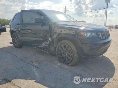Czwarte zdjęcie samochodu z boku: 2020 JEEP GRAND CHEROKEE LAREDO VIN:1C4RJEAG8LC113047 - miniatura