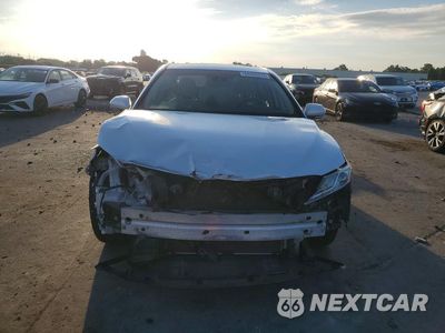Piąte zdjęcie samochodu w środku: 2019 TOYOTA CAMRY XLE VIN:4T1B11HKXKU708796 - miniatura