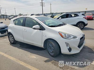 Czwarte zdjęcie samochodu z boku: 2015 TOYOTA PRIUS C ONE VIN:JTDKDTB38F1577965 - miniatura