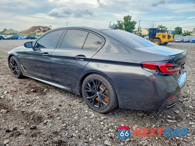 Drugie zdjęcie samochodu z przodu: 2021 BMW M550XI VIN:WBA13BK00MCG24129 - miniatura