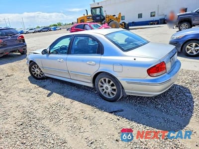 Drugie zdjęcie samochodu z przodu: 2005 HYUNDAI SONATA GLS VIN:KMHWF35H75A164366 - miniatura
