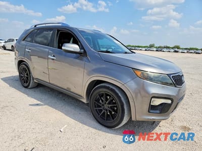 Czwarte zdjęcie samochodu z boku: 2012 KIA SORENTO SX VIN:5XYKW4A2XCG266638 - miniatura