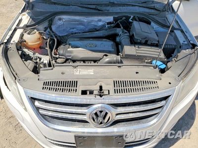 Zdjęcie 11 z 12 samochodu: 2011 VOLKSWAGEN TIGUAN S VIN:WVGAV7AX0BW503520 - miniatura