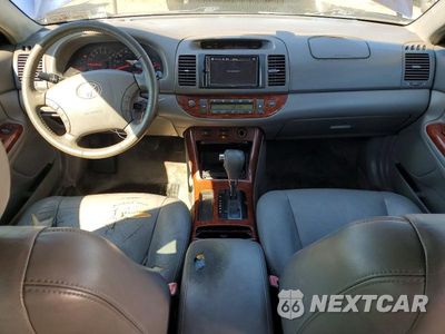 Zdjęcie 8 z 13 samochodu: 2005 TOYOTA CAMRY XLE VIN:4T1BE30K45U391808 - miniatura