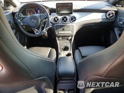 Zdjęcie 8 z 12 samochodu: 2017 MERCEDES-BENZ CLA 250 4MATIC VIN:WDDSJ4GB8HN441707 - miniatura