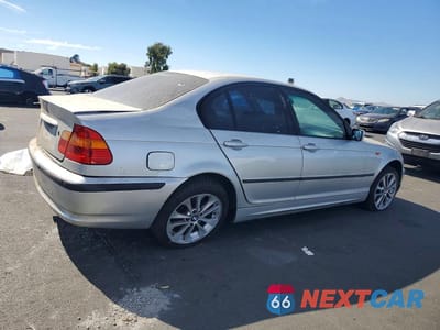Trzecie zdjęcie samochodu z tyłu: 2003 BMW 325 I VIN:WBAAZ334X3PH30021 - miniatura