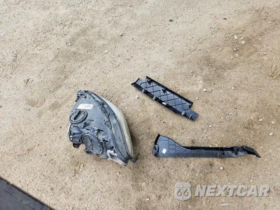 Zdjęcie 12 z 13 samochodu: 2013 BMW 528 XI VIN:WBAXH5C54DD111304 - miniatura