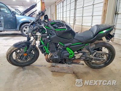 Trzecie zdjęcie samochodu z tyłu: 2025 KAWASAKI ER650 N VIN:ML5EREN17SDAD7755 - miniatura