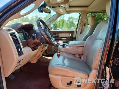 Zdjęcie 7 z 14 samochodu: 2017 RAM 2500 VIN:3C6UR5FL2HG562387 - miniatura