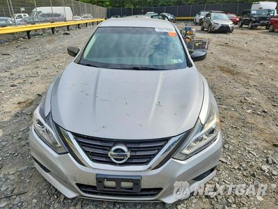 Piąte zdjęcie samochodu w środku: 2017 NISSAN ALTIMA 2.5 S VIN:1N4AL3APXHN305714 - miniatura