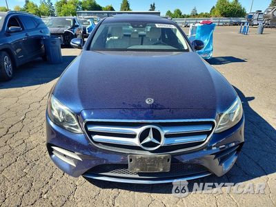 Piąte zdjęcie samochodu w środku: 2018 MERCEDES-BENZ E 300 VIN:WDDZF4JB1JA434166 - miniatura